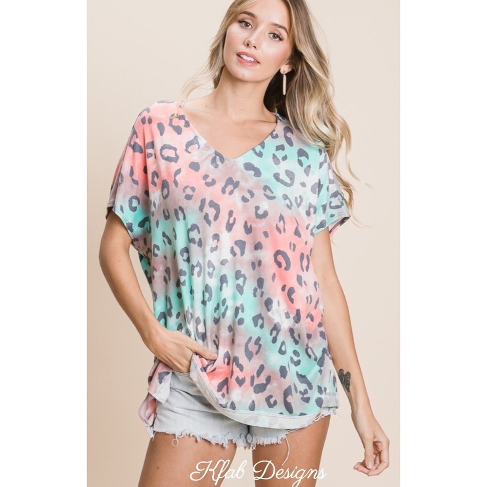 LAST 1! V Neck Animal Print Relax Fit Knit Top!